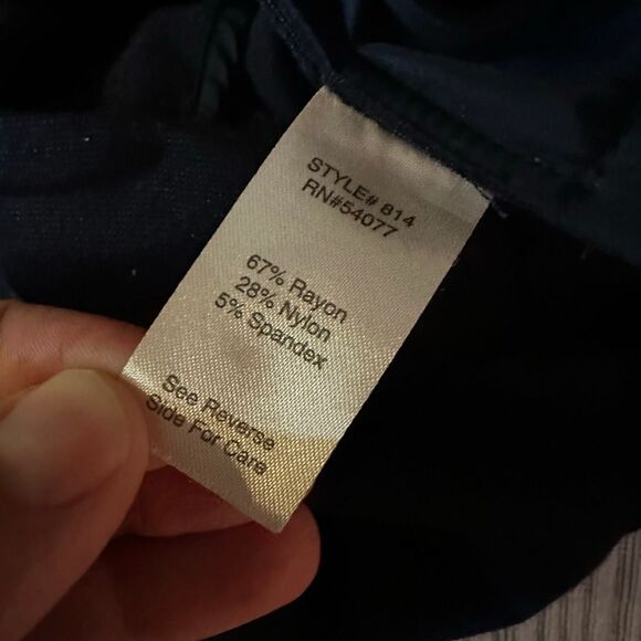 Cabi #814 navy pants side zipper size 8 - Picture 7 of 9